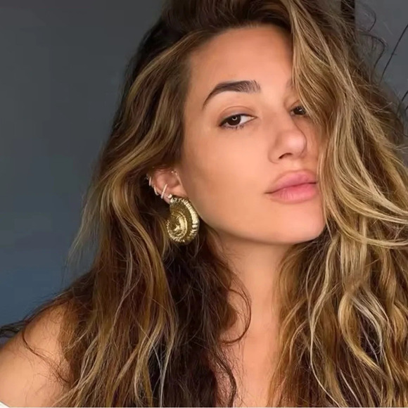 Zara Golden Seashell Earrings - Picture 1 of 17